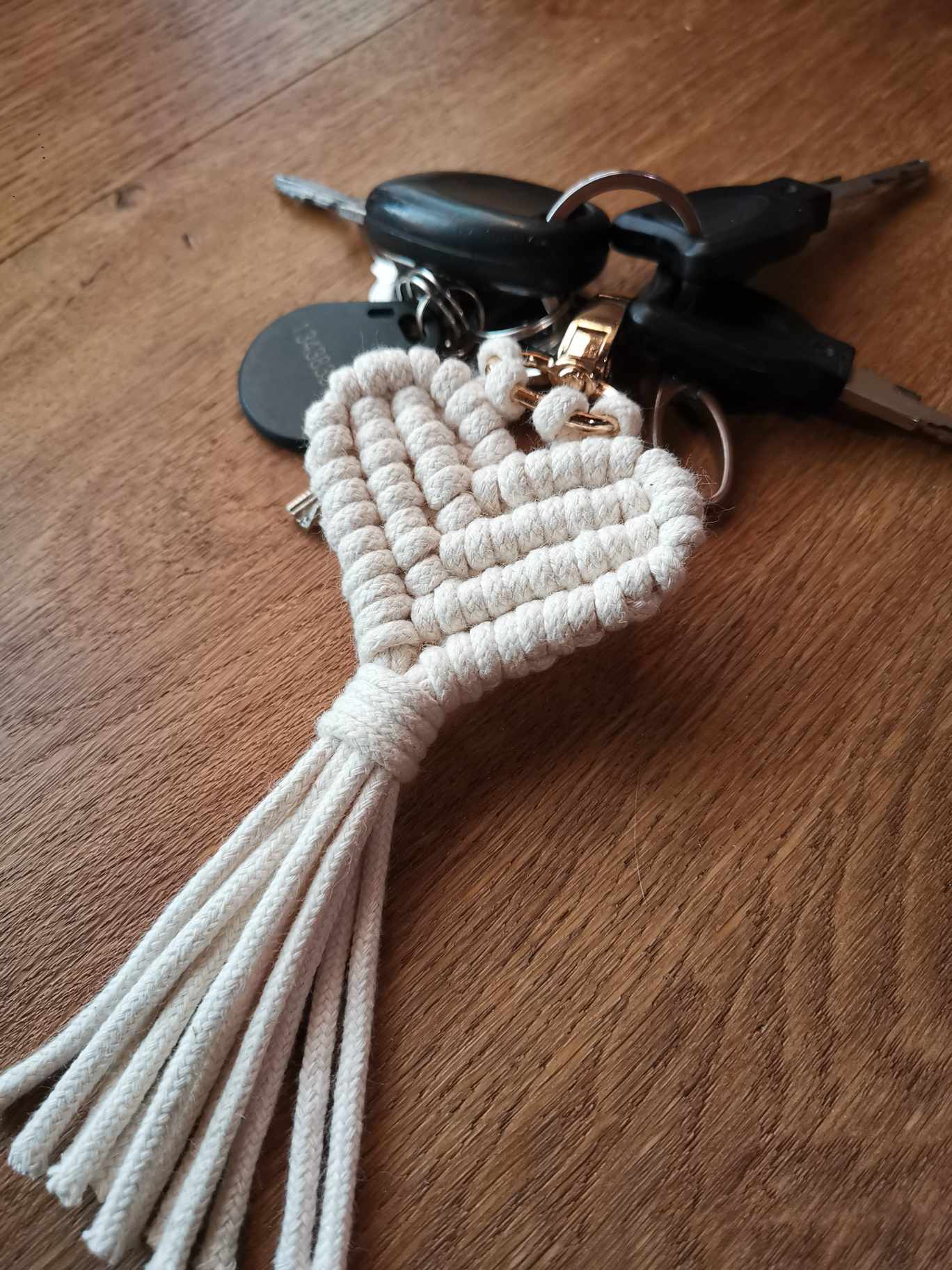 Porte-clé cœur en macramé ❤️